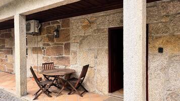 Khu ẩm thực ngoài trời