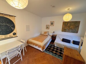 1 habitación, internet y ropa de cama 