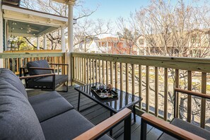 Property grounds - Historic Hideaway by Forsyth (Savannah)