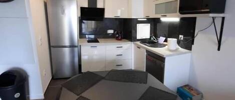 Réfrigérateur, plaque de cuisson