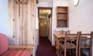 Interior - Studio Close to Slopes and Shops Balcony (Tignes)