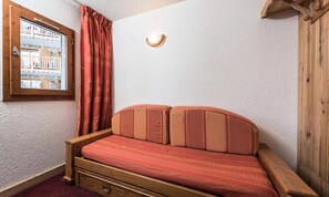 Interior - Studio Close to Slopes and Shops Balcony (Tignes)