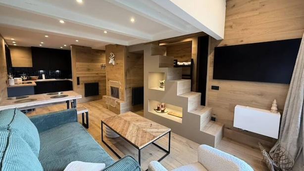 Unclassified image, 1 of 3, button - Apartment in Valberg Near Ski Slopes (Peone)