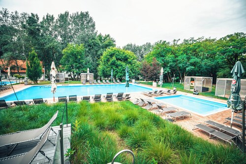 Varga Tanya Hotel, Konferencia és Szabadidő Központ