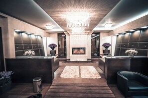 جلسات تدليك الأنسجة العميقة، جلسات تدليك سويدي، جلسات تدليك رياضي 