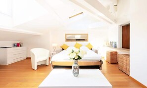 Interior - Apartment on Rue D'antibes Near Croisette (Cannes)