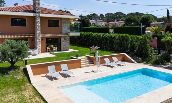 Indoor pool, outdoor pool - Mougins - Renovated Villa - Swimming Pool - Quiet Location (Mougins)