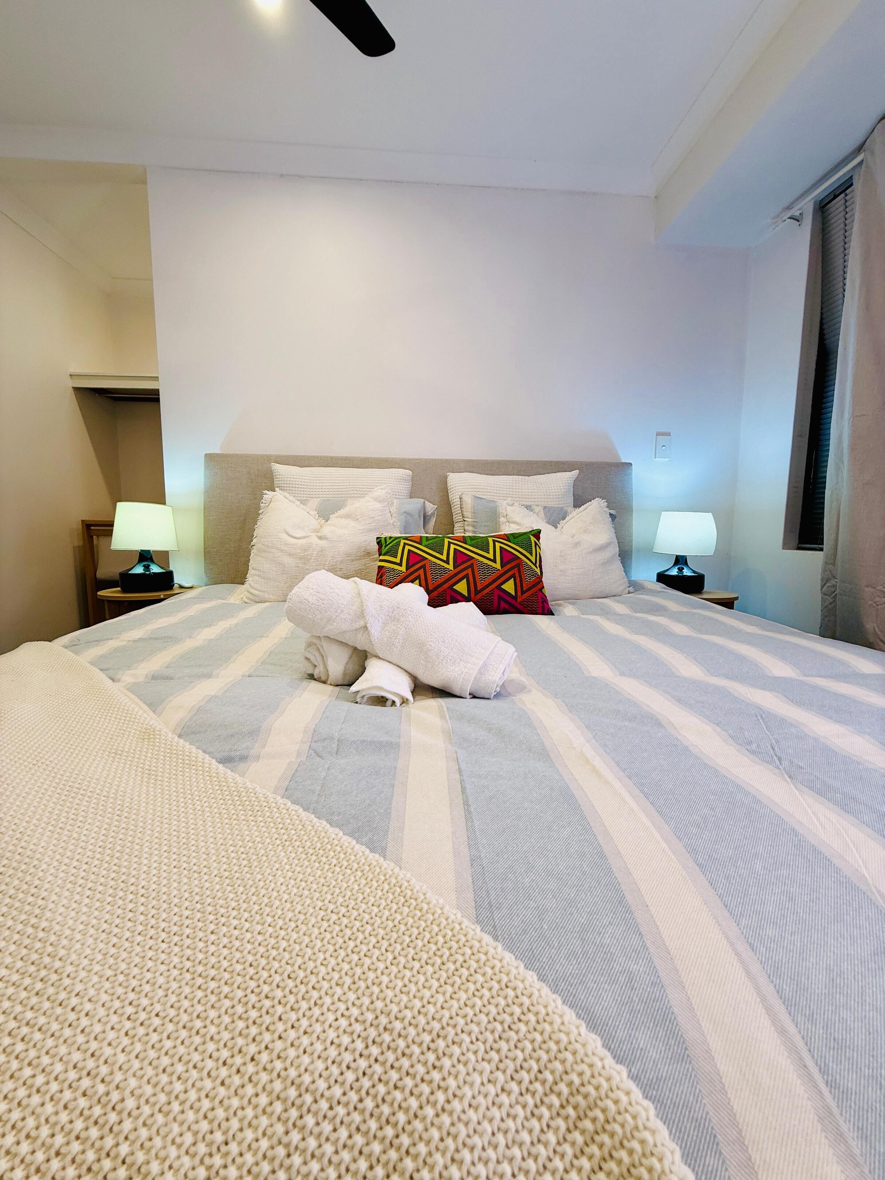 5 bedrooms, iron/ironing board, WiFi, bed sheets