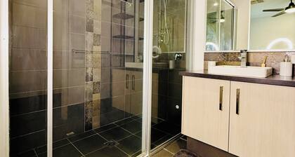Modern Family Retreat– Close to Swan Valley Wineries & Perth Attractions