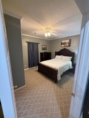 4 habitaciones, wifi gratis y ropa de cama 