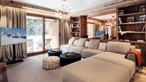 Living area - Apartments for 8 People (Les Allues)