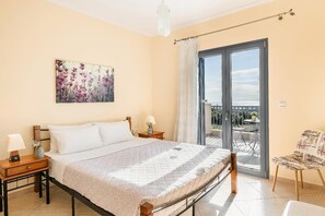 3 chambres, fer et planche à repasser, Wi-Fi, draps fournis
