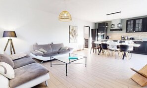 Living area - House in Saint-gilles Near Grand Plage (Saint-Gilles-Croix-de-Vie)