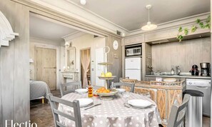 Dining - Apartments for 2 People (Oppede)