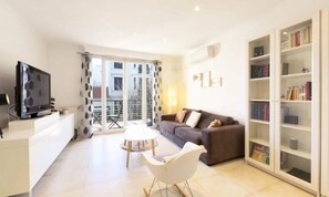 Living area - Apartment in Antibes Near La Gravette Beach (Antibes)