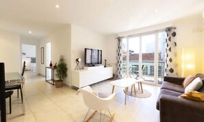 Living area - Apartment in Antibes Near La Gravette Beach (Antibes)