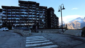 Exterior - Apartment in Tignes With Lake Chevril View (Tignes)