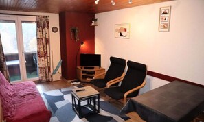 Living area - Apartment in Resort With South-facing View (Les Orres)