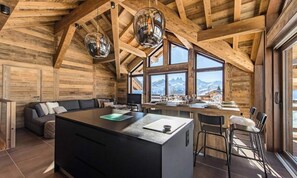 Interior - Apartment in Alps With Ski-in Access (Fontcouverte-la-Toussuire)