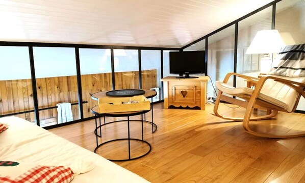 Iron/ironing board - Le Bourg-morel 3.5/2 - Large, Cozy Duplex With a South-facing Balcony (Les Avanchers-Valmorel)