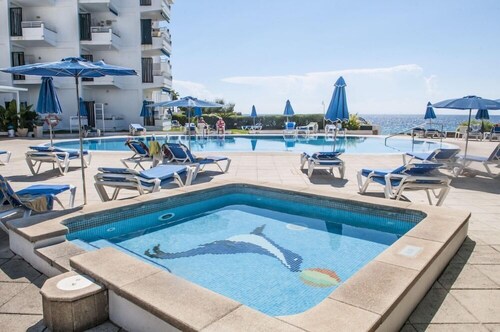 Vistamar Apartments