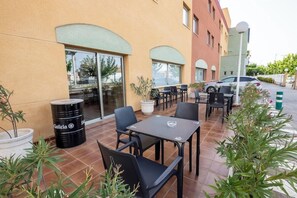 Outdoor dining - Hotel Campanile Murcia (Murcia)