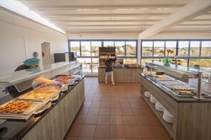 Dining - Bimbolla Apartaments (Sant Lluis)