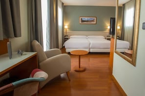 Room - Hotel Alaquas (Alaquas)