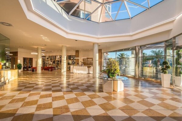 Lobby - Oliva Nova Beach and Golf Hotel (Oliva)