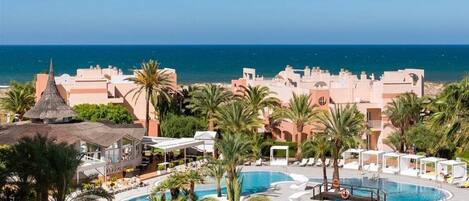 Indoor pool, outdoor pool