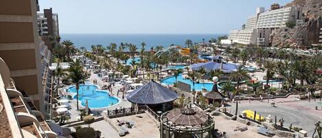 Piscina interna, piscina externa