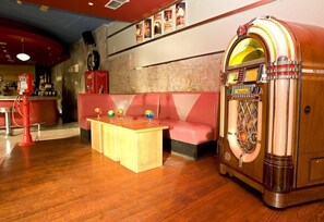 بار (في المنشاة)