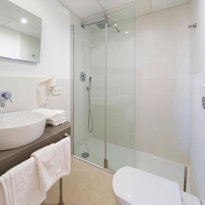 Bathroom - Playa Bella Beach Apartments (Sant Josep de sa Talaia)