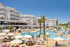 حمّام سباحة خارجي