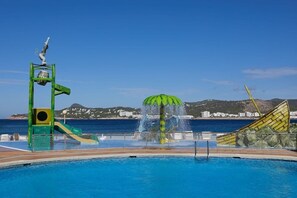 Outdoor pool - Playa Bella Beach Apartments (Sant Josep de sa Talaia)