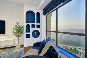 TV - Full Ocean & Palm Views | JBR Beachfront| Karaoke (Dubai)