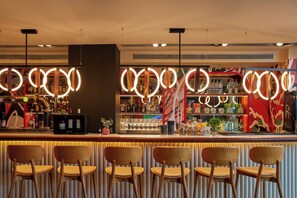 Bar (on property) - Hotel Indigo Barcelona Gran Via Plaza Espana, an IHG Hotel (Barcelona)