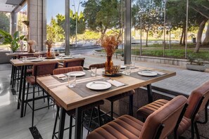 Dining - Elba Almeria Business & Convention Hotel (Almeria)