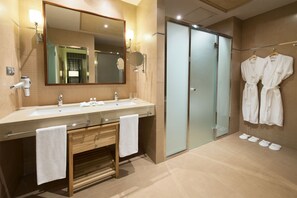 Bathroom - Elba Almeria Business & Convention Hotel (Almeria)
