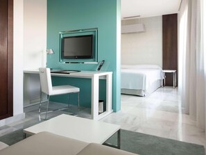 Room - Suittes Hotel (Algeciras)