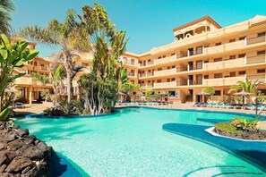 Outdoor pool - Elba Castillo SAN Jorge AND Antigua Suite Hotel (Antigua)