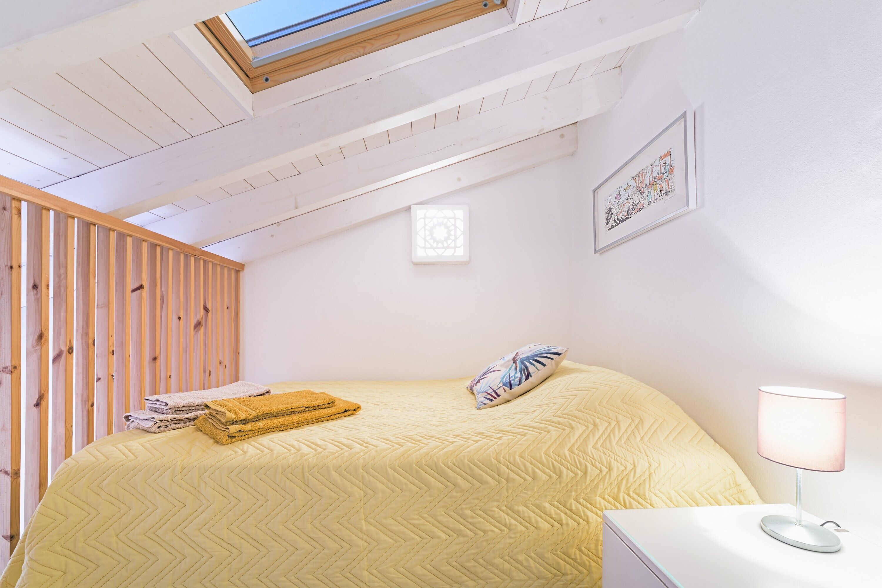 1 habitación, tabla de planchar con plancha, wifi y ropa de cama 