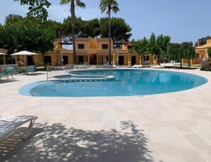 Outdoor pool - Apartamentos Ses Anneres (Ciutadella de Menorca)