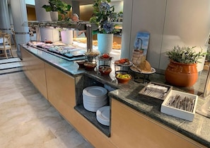 تناول الطعام