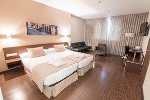 Room - Hotel Abad San Antonio (León)