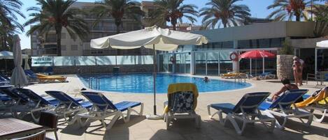 Indoor pool, outdoor pool