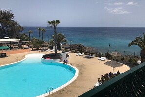 Outdoor pool - Bluesea Costa Teguise Beach Aparthotel (Teguise)