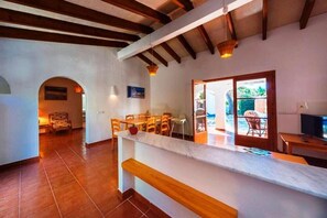 Interior - Cala Blanca Apartments (Ciutadella de Menorca)