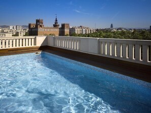 Outdoor pool - Miiro Borneta (Barcelona)