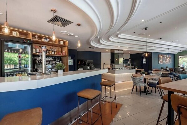 Bar (en la propiedad)